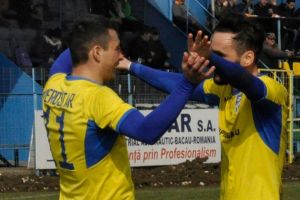 Fotbal/ Liga a III-a. Aerostar stă şi…câştigă