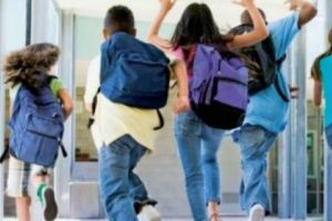 Gata şcoala. VACANȚĂ pentru ELEVI şi PREȘCOLARI