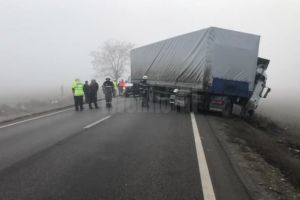 Carambol cu cinci maşini, la ieşirea din Suceava spre Pătrăuţi