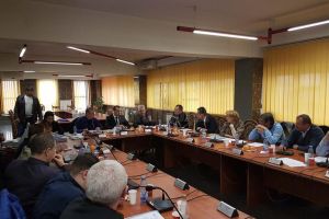 Scoaterea la licitaţie a terenurilor de păşunat, “trântită” de PSD, cu riscul ca ...