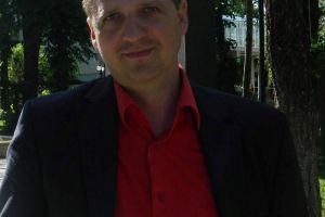 Universitarul Marius Costel Eşi lansează Coleg de generaţie