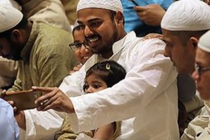 Povestea unei FETIȚE din GERMANIA, BATJOCORITĂ LUNI în şir de colegii MUSULMANI