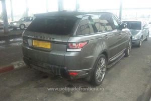 FOTO. Land Rover furat în Marea Britanie, depistat la Vama Petea