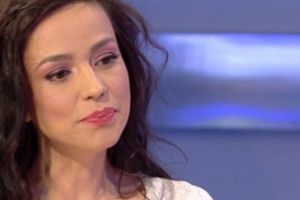 OLIVIA STEER şi-a declarat susţinerea mitingurilor ÎMPOTRIVA AVORTULUI