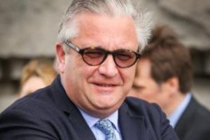 BLESTEMUL  Gaddafi loveşte din nou! PRINȚUL REBEL al Belgiei rămâne fără bani