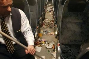 Ne-am făcut de râs în toată ţara! Ce a lăsat în autocar un grup de elevi din Focşani