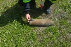 Două proiectile explozive au fost găsite într-o gospodărie din Traian
