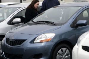 Vrei SĂ CUMPERI O MAȘINĂ cu bani de la stat? Iată CELE MAI INTERESANTE OFERTE ale comercianţilor din programul Rabla