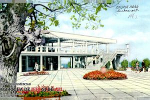 Amintiri din Eforie Nord, din anul 1962. De bucurie ca am ajuns la mare, m-am balacit o ora intreaga“