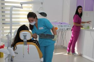 Proceduri stomatologice GRATUITE pentru toţi românii, începând cu 1 aprilie