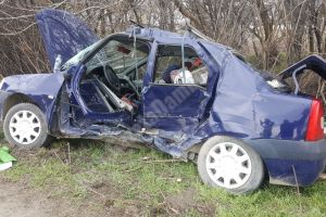 Două maşini s-au cionit pe DN7