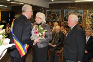 22 de “Cupluri de aur” au fost sărbătorite sâmbătă dimineaţă, la Primăria Suceava