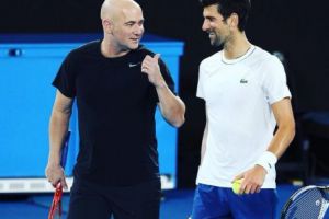 Novak Djokovici L-A DAT AFARĂ pe legendarul Andre Agassi. REACȚIA americanului