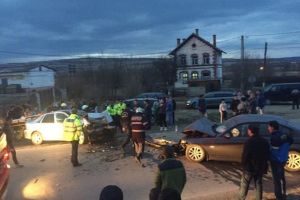 Toate maşinile omologate după 31 martie 2018 trebuie să aibă instalat sistemul eCall, care sună automat la 112 în caz de accident