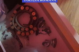 Percheziţii în BN: Ce au confiscat poliţiştii. Opt persoane reţinute