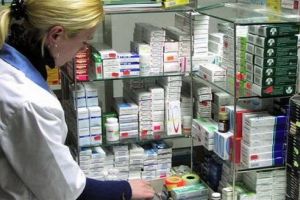 Farmacii din Reghin cu gardă de noapte în luna aprilie