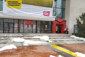 Păcănelele – nenorocirea care ne paşte în centrul Piteştiului!