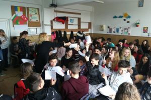 Violenta, un drum catre nicaieri“. Activitate pentru elevii de a VIII-a care se cred prea smecheri (galerie foto)