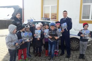 Activităţi preventive pentru siguranţa copiilor, în şcolile din zona Marginea