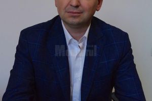 Consilierul local Cătălin Miron îi cere primarului din Rădăuţi să nu mai vândă ...