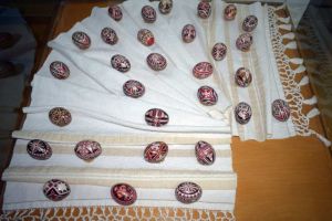 Icoane cu tematica pascala si oua incondeiate, la Muzeul de Arta Populara Constanta (galerie foto)