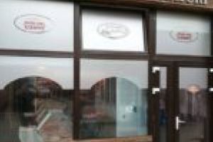 Ai carte, ai parte… de carne! Biblioteca de Afumături te aşteaptă în Piaţa Reşiţa Sud