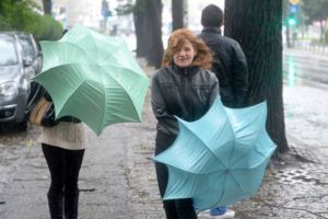 Cod galben de vânt puternic în Prahova