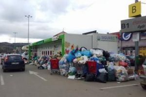 Reciclare de VIS la Cluj! Oamenii colectează selectiv, dar nu au unde să lase pungile - FOTO