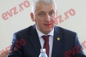 Ţuţuianu critică protocolul SRI - Parchetul General: Arată substituirea rolului Parlamentului ca unică autoritate legiuitoare