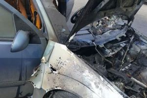 Maşină în FLĂCĂRI în plin CENTRUL Aradului (FOTO)