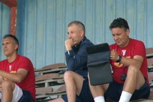 Iordănescu a semnat şi a plecat!