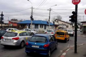 Se asfalteaza in zona Cioceanu. Traficul este ingreunat