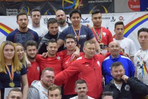 FOTO. Șase titluri de ”campion naţional”, la Campionatul de Powerlifting, obţinute de sportivii CS Unirea Alba Iulia. Ovidiu Pănăzan, un nou record naţional