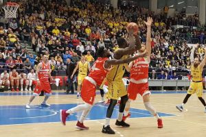 Încă un meci tare pentru CSU. Marţi la Oradea