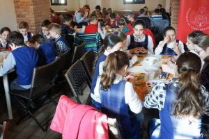 FOTO: Concurs de încondeiat ouă în Cetatea Medievală