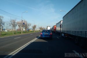 Cozi kilometrice spre frontiera Borş. Şi traficul de autoturisme este afectat