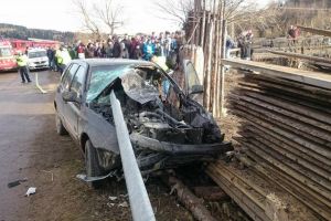 Tânărul omorât pe loc de un parapet în care a intrat cu maşina nu avea permis de conducere