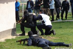 LIVE VIDEO: Ziua Jandarmeriei – Ceremonie militară, avansări în grad şi exerciţii demonstrative, organizate de IJJ Alba în Piaţa Cetăţii din Alba Iulia