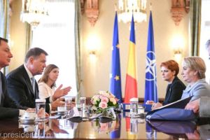 Intalnire la Palatul Cotroceni. Ce a transmis presedintele Klaus Iohannis premierului si ministrului Muncii