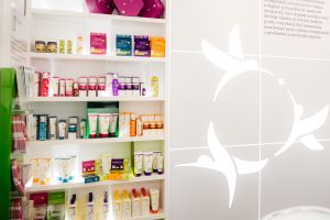 O cunoscută COMPANIE şi-a deschis astăzi MAGAZIN în CENTRUL Aradului. REDUCERI la o gamă largă de PRODUSE