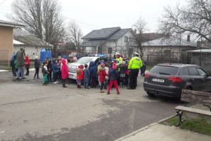 Educaţie rutieră pentru elevii Școlii Gimnaziale nr. 2 din Baloteşti. ”Cum circulăm în vacanţă, în siguranţă”
