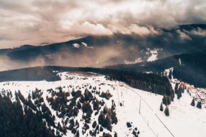 Surpize pentru toată lumea la Arena Platoş de Paşte. Puteţi chiar şi să schiaţi