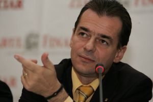 Ludovic Orban a petrecut alături de aripa liberală din Teleorman, la un restaurant din Alexandria