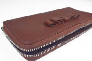 Baia Sprie: Portmoneu gasit in cosul de cumparaturi, restituit victimei