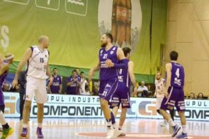 Mare minune mare la baschet: BCM Piteşti a învins dramatic campioana en titre, Universitatea BT Cluj-Napoca