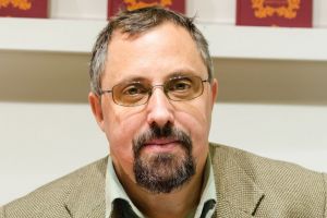 Scriitorul si senatorul USR Dan Lungu vine miercuri la Constanta. Candideaza la sefia scriitorilor