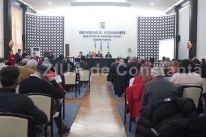 In trecut, banii au curs fara numar. Consiliul Judetean Constanta limiteaza sumele acordate pentru rezolvarea unor cazuri medicale. Sapte persoane disperate asteapta ajutor!