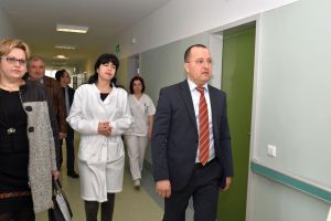 Inaugurare la Oneşti: Patru secţii din Spitalul Municipal au fost complet modernizate