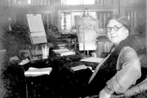 Scriitori vasluieni: Elena Farago – 140 de ani de la naştere