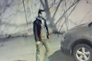 Breaking News. A apărut PRIMA POZĂ cu PIROMANUL din BUCUREȘTI